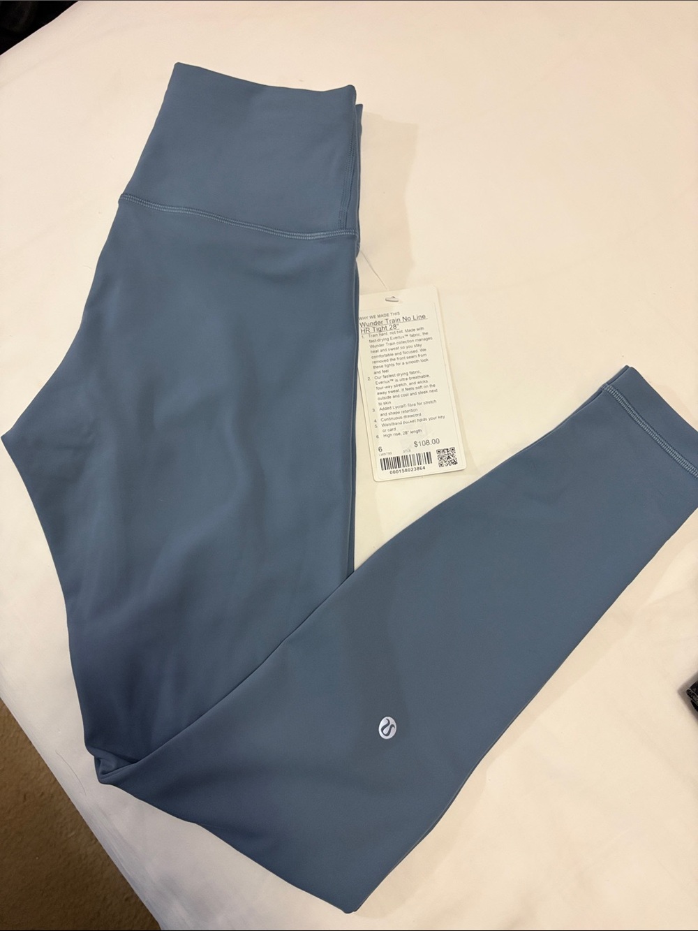 NWT lululemon athletica Women’s Wunder Train No Line HR Tight 28”. Size 6